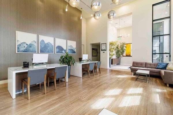 $4,737 / 2br - Refrigerator, BBQ/Picnic Area, Dry Cleaning Service (mountain view)63657913646977120