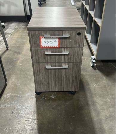 Mobile Drawer Set In Driftwood Gray 1