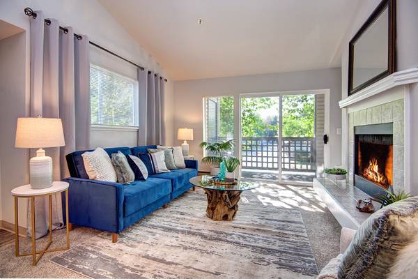 $1,755 / 1br - 700ft2 - Basketball & Tennis Courts, Built-In Bookshelves, 1bd 1ba (25102 62nd Avenue South, Kent, WA)63910062625283122