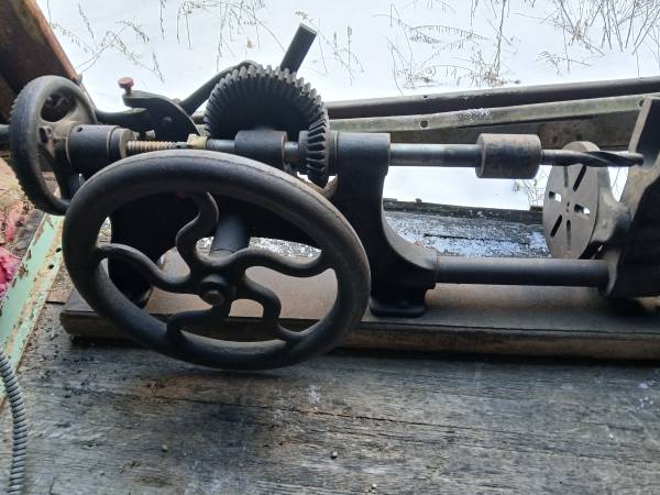 Manual drill press 1