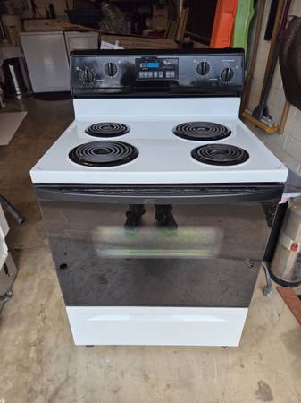 Electric oven / Range Dishwasher 1