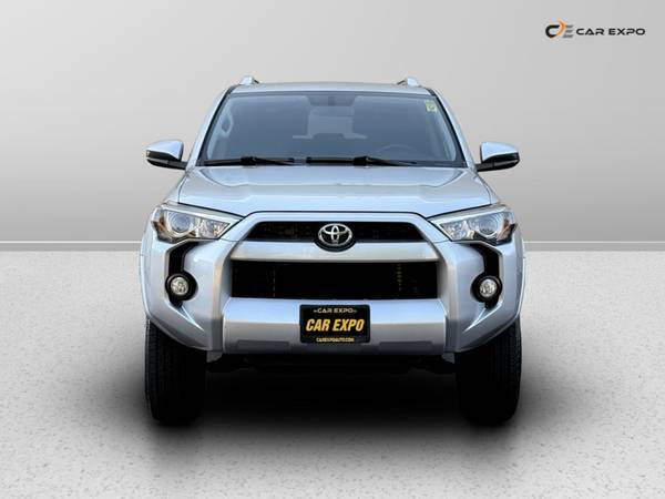 2017 Toyota 4Runner SR5 Utilitario deportivo 4D SUV Plata metálica clásica - $24,998 (LLAME AL 510-455-2586 PARA DISPONIBILIDAD)63613186457985121