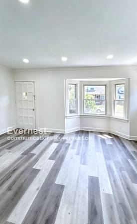 $945 / 4br - 1530ft2 - *"Stunning [4-Bedroom/ 2-Bathrooms] Home in [Desirable Neighborhood in The Heart (Euclid)63924296464515123