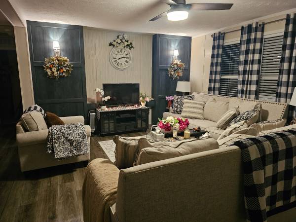 $129,900 / 3br - 1344ft2 - Former Model Home, Upgrades Galore! Must See to Appreciate (Canton)64018940836226122