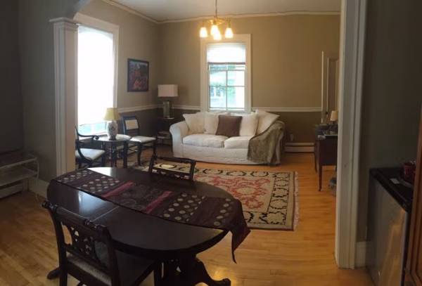 $1,250 / 600ft2 - Cozy 1 bedroom unit (Jamaica Plain)63699507212801120