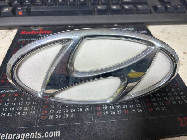 2019,2020 HYUNDAI ELANTRA OUT SIDE TRUNK LOCK 1