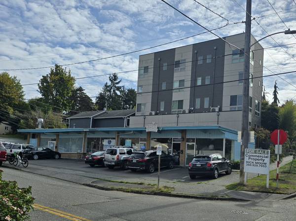 MAGNOLIA STRIP CENTER 1