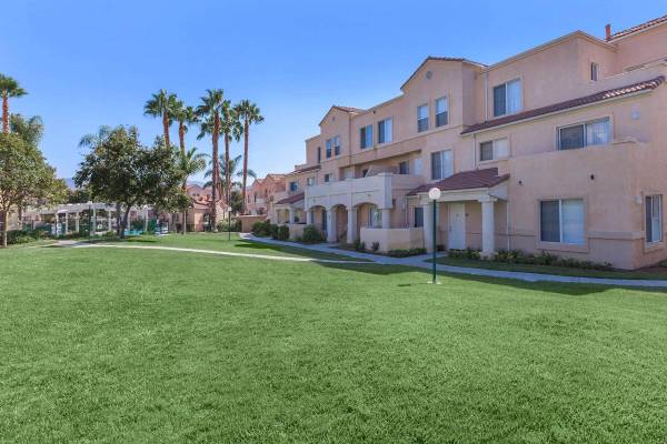 $2,649 / 2br - 957ft2 - 2-Bedroom Townhome – Stylish, Spacious, and Ready for You! (18005 W. Anne's Circle, Los Angeles, CA)64035739147139121