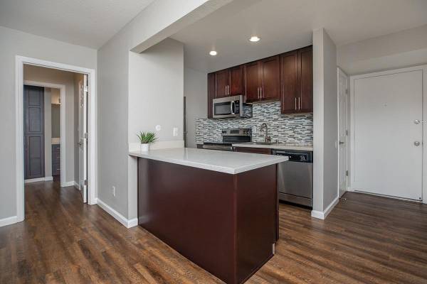 $2,620 / 1br - 683ft2 - Recycling Center, Air Conditioning Wall Units, Bocce Ball Court (willow glen / cambrian)63682761357187123