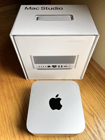 LIKE NEW, Apple Mac Studio M1 Max, 32GB RAM, 512GB 1