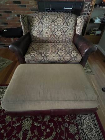 Oversized Chair with Ottoman 1