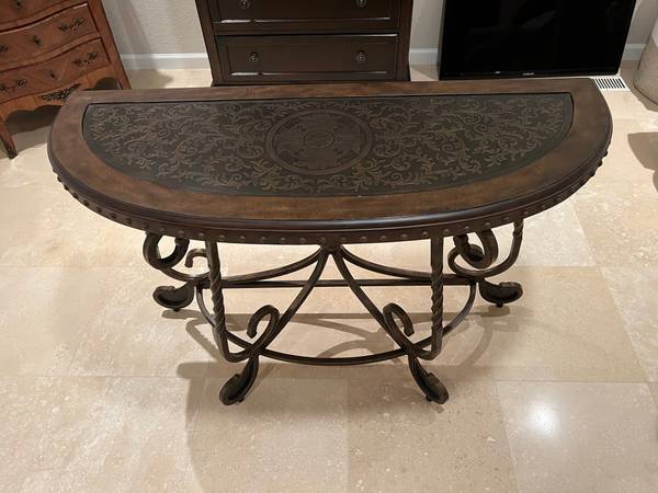 Ashley's Rafferty Sofa Table T382-4 1