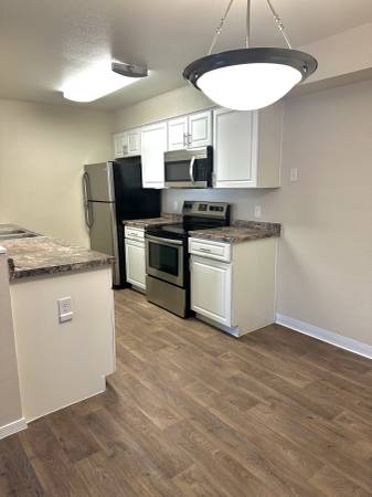 $1,399 / 2br - 925ft2 - Ofertas para mudanza en septiembre: ¡Solo por tiempo limitado! 🏡🍂💸 (Tucson)63674929196929121