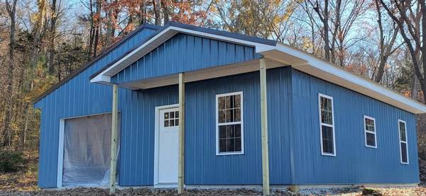 POLE BARNS 1