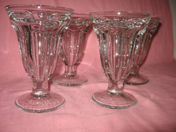 Vintage Ice Cream Sundae Fountain Glasses 1