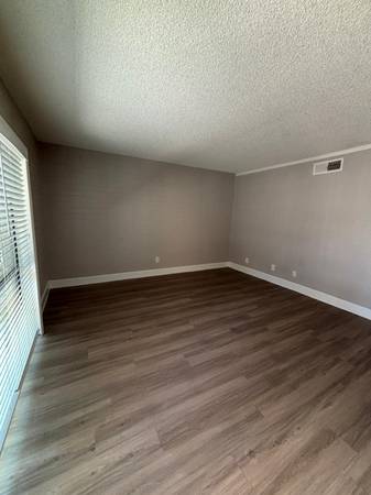 $1,099 / 2br - 945ft2 - Now Leasing – October Availability at Villas Las Cerezas (4515 E Grant Rd)63674687208579121