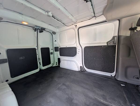 2020 Nissan NV200 SV Van - Photo 10