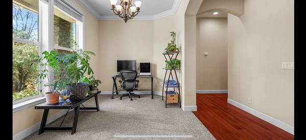 $3,500 / 5br - 2992ft2 - 5 bed 3 bath private house w/ pool! (Redding)63972529300354122