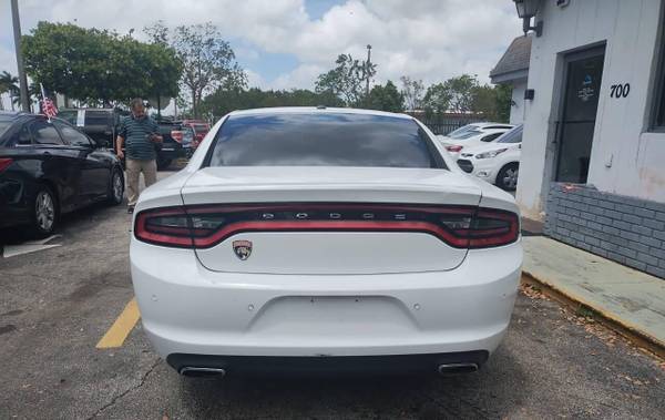 2017 Dodge Charger SE con solo 48,000 millas!! ¡¡IMPRESIONANTE!! L@@K - $9,999 (Plantation)63485829550849122