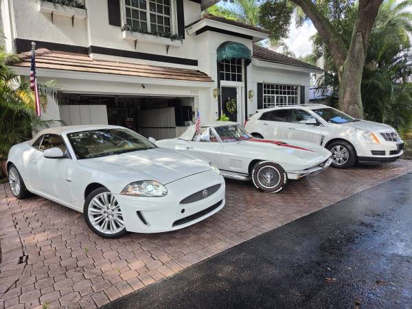 2011 JAGUAR XK CONVERTIBLE FROM SOUTH FLORIDA! LIKE NEW. WHITE WITH A TAN LEATHE 1