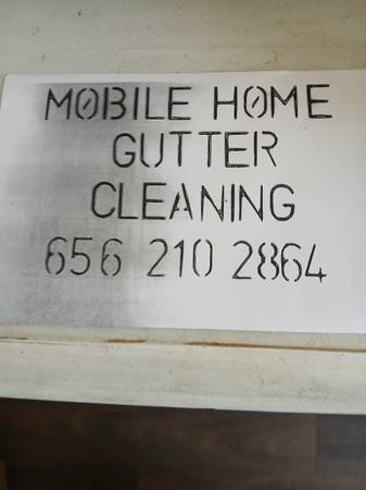 Mobile home gutter cleaning 1