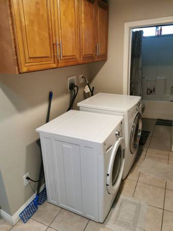 $2,500 / 2br - 1050ft2 - NICE 2BR 2BA HOUSE GREAT LOCATION (SPRING VALLEY, 3 CORNERS)63657260215043123