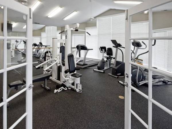 $1,775 / 2br - 960ft2 - Seasonal Pool, Online Payments Available, Enclosed deck/patio (Hillsboro)63956644064002123