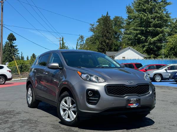 Confiado y elegante Kia Sportage 2017: ¡conducción suave y excelente relación calidad-precio! - $6.499 (Vancouver)63618487507203121