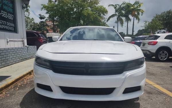 2017 Dodge Charger SE con solo 48,000 millas!! ¡¡IMPRESIONANTE!! L@@K - $9,999 (Plantation)63485829550849123