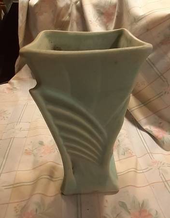 Depression Era McCoy Aqua Green Art Pottery Vase 1