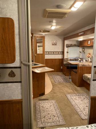 2002 Fleetwood wilderness super slide - $8,50063471428646017124