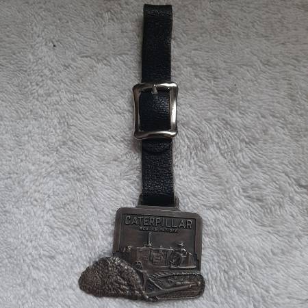 Vintage Collectors Caterpillar Watch Fob - $20 (cottage grove, wis)63471316434817120