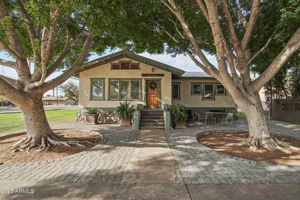 Home for Sale in Tempe,  (6bd 4ba/1hba) 1