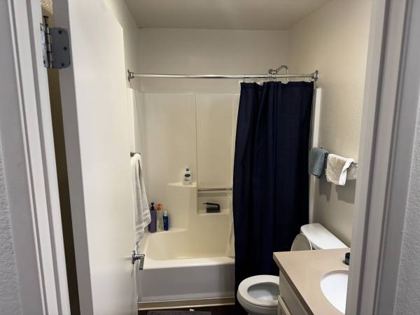 $1,725 / 912ft2 - Habitación privada baño privado en apartamento de lujo de 2 habitaciones (sunnyvale)63668095465473122