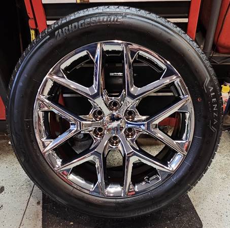 Chevy Silverado Chrome snowflake 22" Wheels and tires.  New takeoffs 1