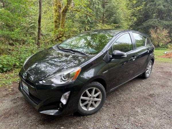 2015 Toyota Prius C Trim 4 Excellent condition - $9,800 (Bellingham)63617216023297126