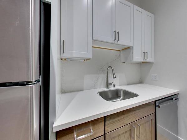 $2,293 / 1br - 648ft2 - Washer & Dryer in Unit, Modern Fitness Center, Walk-in Closets (napa county)63847331411585124