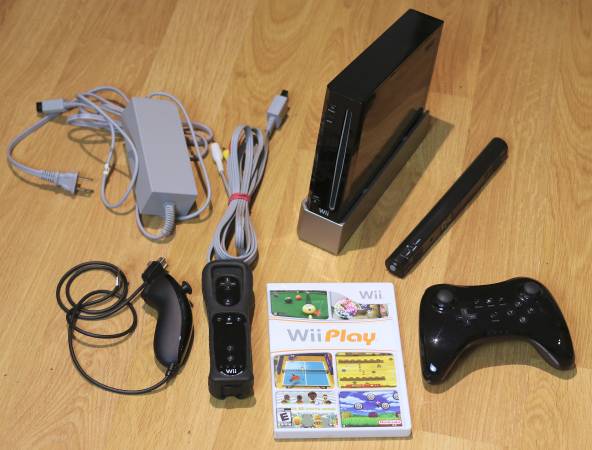 Wii Console Complete system W/ Wii Play game & motion plus Controller 1