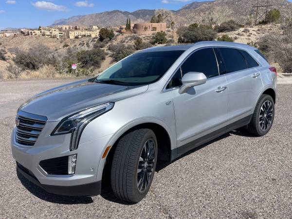 2017 Cadillac XT5 Premium Luxury Low Miles 1