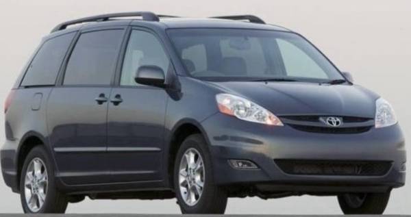 2008 Toyota Sienna LE. Drives nice, serviced, clean. 1