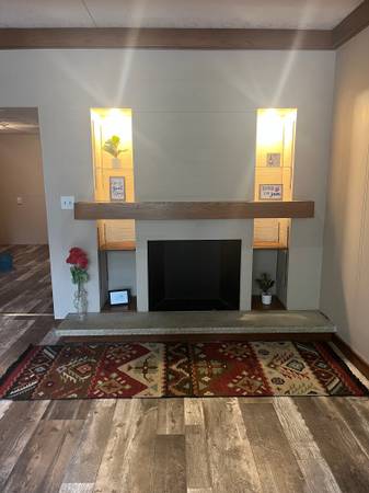 $995 / 2br - 1000ft2 - Feline Friendly Lower Unit includes ALL utilities (Appleton)63838112923523120