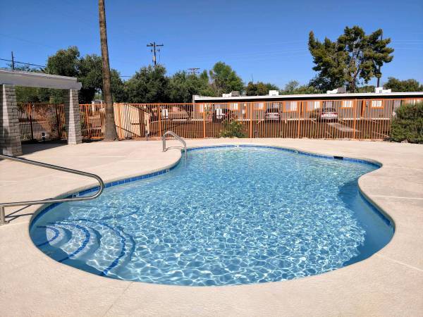 $1,099 / 2br - 750ft2 - Modern, fully equipped 2 BDR in great neighborhood! (Tucson)63674775360387120