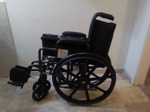 Lightly used wheelchair 1