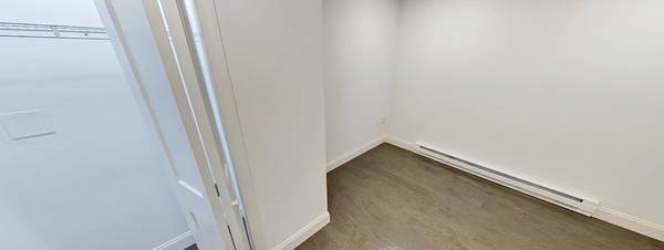 $3,050 / 1br - Fenway w/ Central AC + Private Off-Street Parking (Nov 1) (Boston)63996833801474124