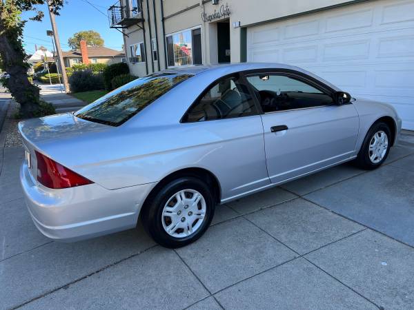 2001 Honda Civic LX coupé, 107k millas originales, en excelente estado - $5.300 (San Mateo)63438786940803124