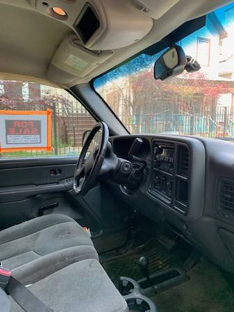 2005 Chevrolet Silverado LS Ext 4WD - $2,250 (Chicago)63619054337539121