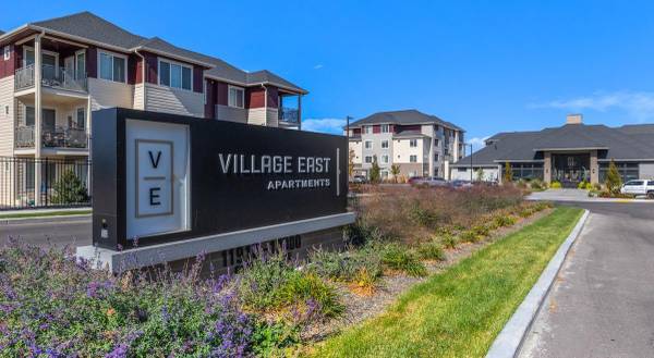 $1,525 / 1br - 745ft2 - Pet-Friendly 1 BR with Private Balcony + Lavish Details (12000 W Fairview Ave. Boise, ID)63794945828995123