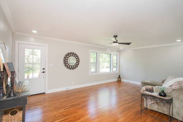 $2800.00 / 4br - 3200ft2 - Large Fully Renovated Home in Old Hickory Village! Close to I-40 and I63924812117507122