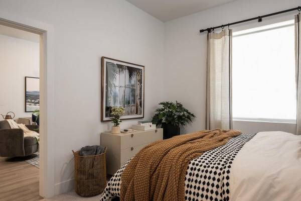$1,460 / 561ft2 - Escape the Chill in style Studios, One, & Two Bedroom units Available! (Southwest Meridian)63794993210883121