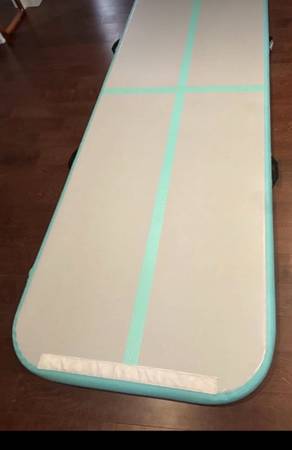 Air track Inflatable Gymnastics Mat 1